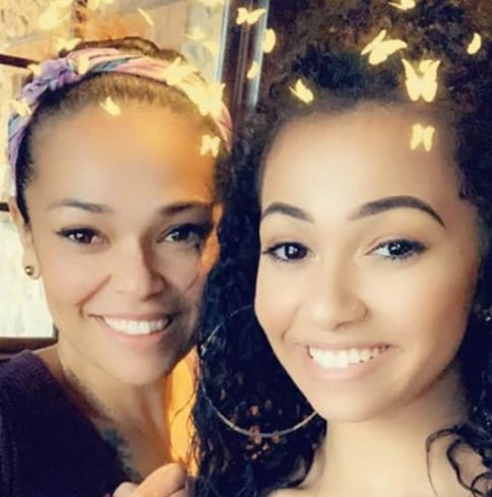 Meet your Posher, Mercedes